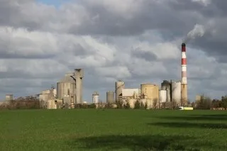 « LES SALARIÉS N’ONT PAS DÉMÉRITÉ, JE LES SAIS ABATTUS » : CE QUE L’ON SAIT DE LA FERMETURE DE LA CIMENTERIE DE RANVILLE