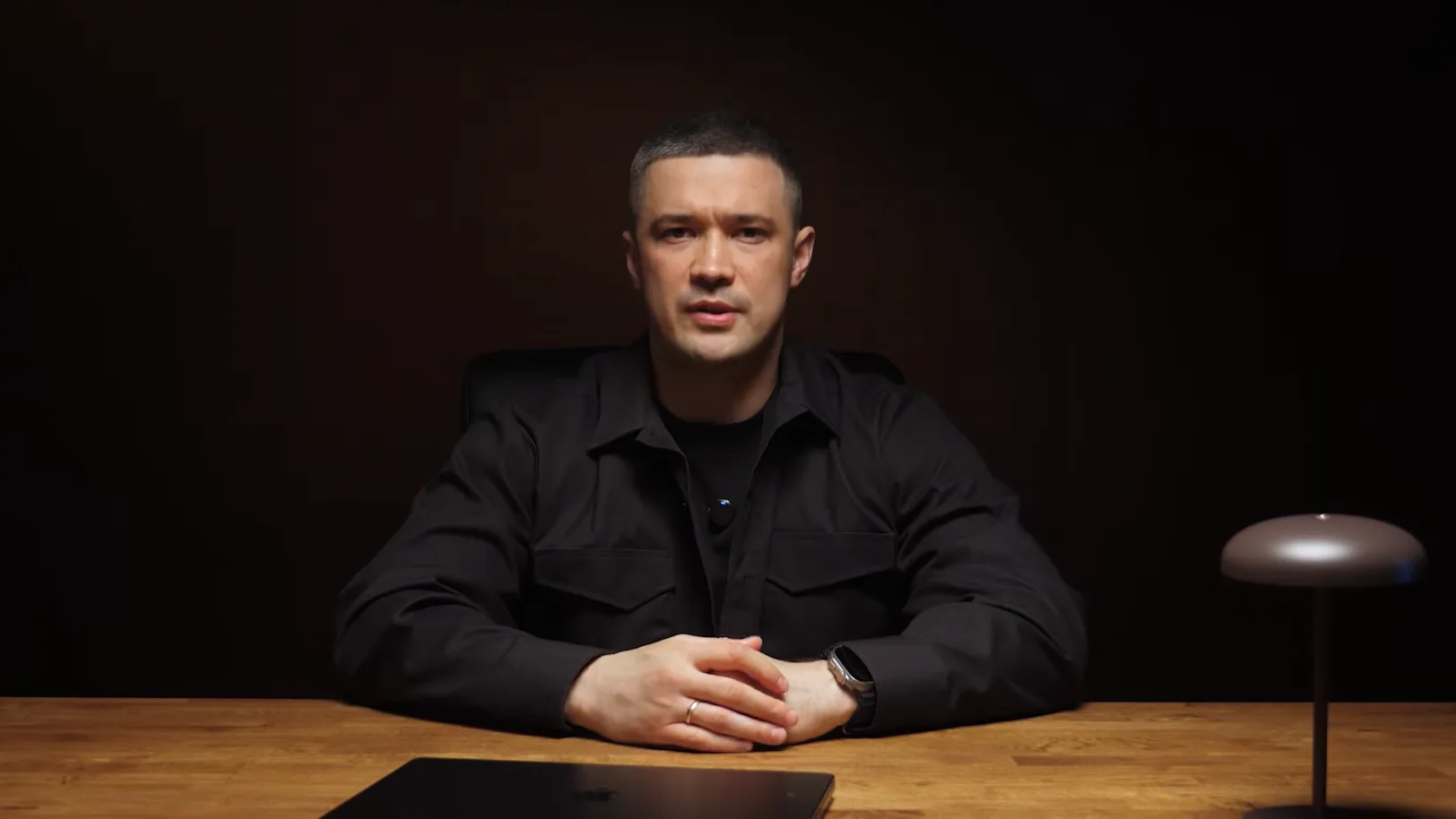 MYKHAÏLO FEDOROV, EX-MINISTRE UKRAINIEN DE LA DÉFENSE LIMOGÉ PAR ZELENSKY, RÉCLAME DES ÉLECTIONS