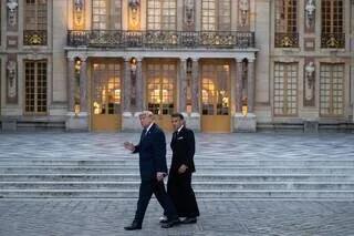 POINT DE VUE. « VERSAILLES, ÉCRIN POUR UN ÉCHEC »