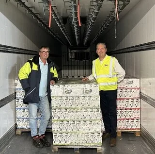CES DEUX ENTREPRISES BRETONNES VONT LIVRER 2 500 LITRES DE LAIT À BORDEAUX POUR LES SINISTRÉS DE L’INCENDIE EN GIRONDE