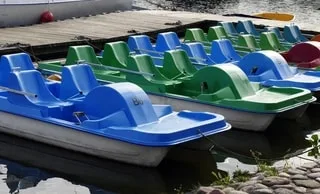 UN ADOLESCENT DE 16 ANS RETROUVÉ MORT NOYÉ APRÈS UNE SORTIE EN PÉDALO DANS UN LAC, PRÈS DE BORDEAUX