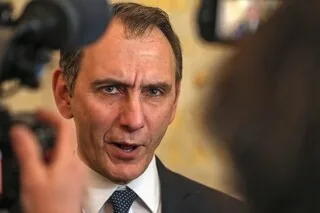 JORDAN BARDELLA ACCUSÉ DE PROPOS ANTISÉMITES PAR MEDIAPART : LE PORTE-PAROLE DU RN DÉNONCE UNE « MANIPULATION »