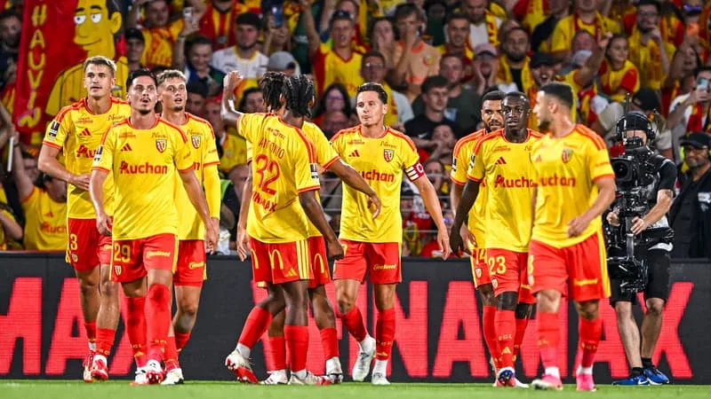 MERCATO: CADRES REMPLACÉS, MILIEU REMODELÉ, ENCORE UN CHANTIER EN DÉFENSE… COMMENT LENS A CONFIÉ UN EFFECTIF COMPÉTITIF À TOPPMÖLLER
