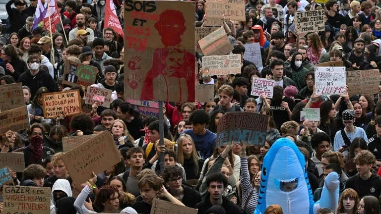 CRISE LYCÉENNE: L’INTERSYNDICALE JEUNESSE APPELLE À POURSUIVRE LA MOBILISATION APRÈS LES ANNONCES DU GOUVERNEMENT