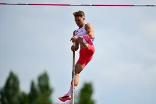 ATHLÉTISME. LE PERCHISTE THIBAUT COLLET VICTIME D’UNE RUPTURE DU LIGAMENT CROISÉ APRÈS UNE CHUTE EN VTT