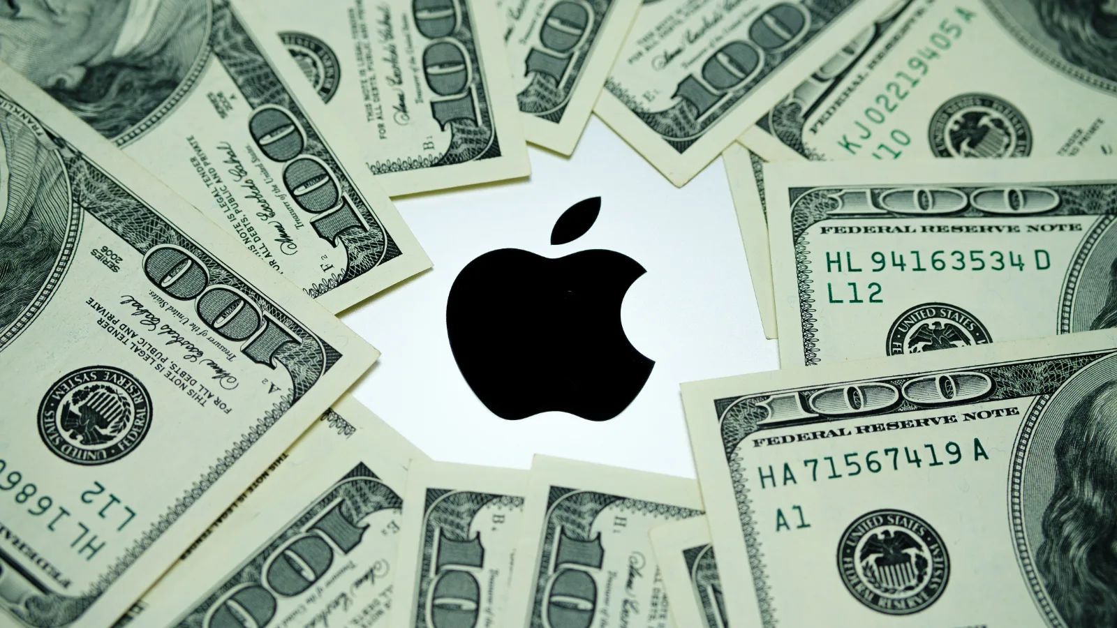 APPLE A PAYÉ L’AN DERNIER 40% DE SES IMPÔTS MONDIAUX DANS CE SEUL PAYS EUROPÉEN