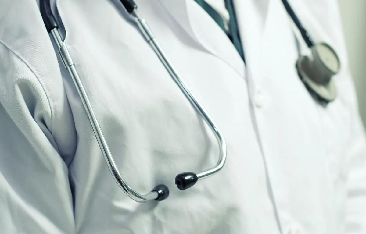 ITALIE : AVANT DE PARTIR À LA RETRAITE, UNE MÉDECIN OFFRE 142 JOURS DE CONGÉS À SES COLLÈGUES