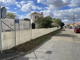 HOMME RETROUVÉ MORT EN PLEINE RUE EN VENDÉE : UN SUSPECT PLACÉ EN GARDE À VUE, LA PISTE ACCIDENTELLE PRIVILÉGIÉE