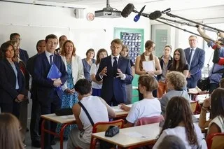 DERNIÈRE RENTRÉE POUR EMMANUEL MACRON : RÉFORMES, REVIREMENTS… QU’A-T-IL ENTREPRIS POUR L’ÉCOLE DEPUIS 2017 ?
