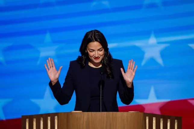 RIP, L’ÈRE “WOKE 1.0” ? OCASIO-CORTEZ DÉCLENCHE UN DÉBAT AUX AIRS D’AUTOPSIE