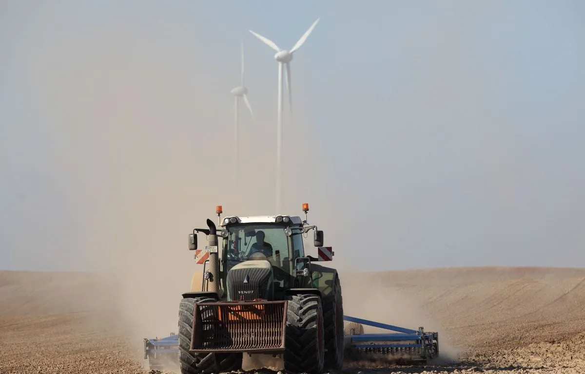 AGRICULTURE : LE PROJET DE LOI D’URGENCE AGRICOLE LARGEMENT ADOPTÉ (ET CRITIQUÉ)