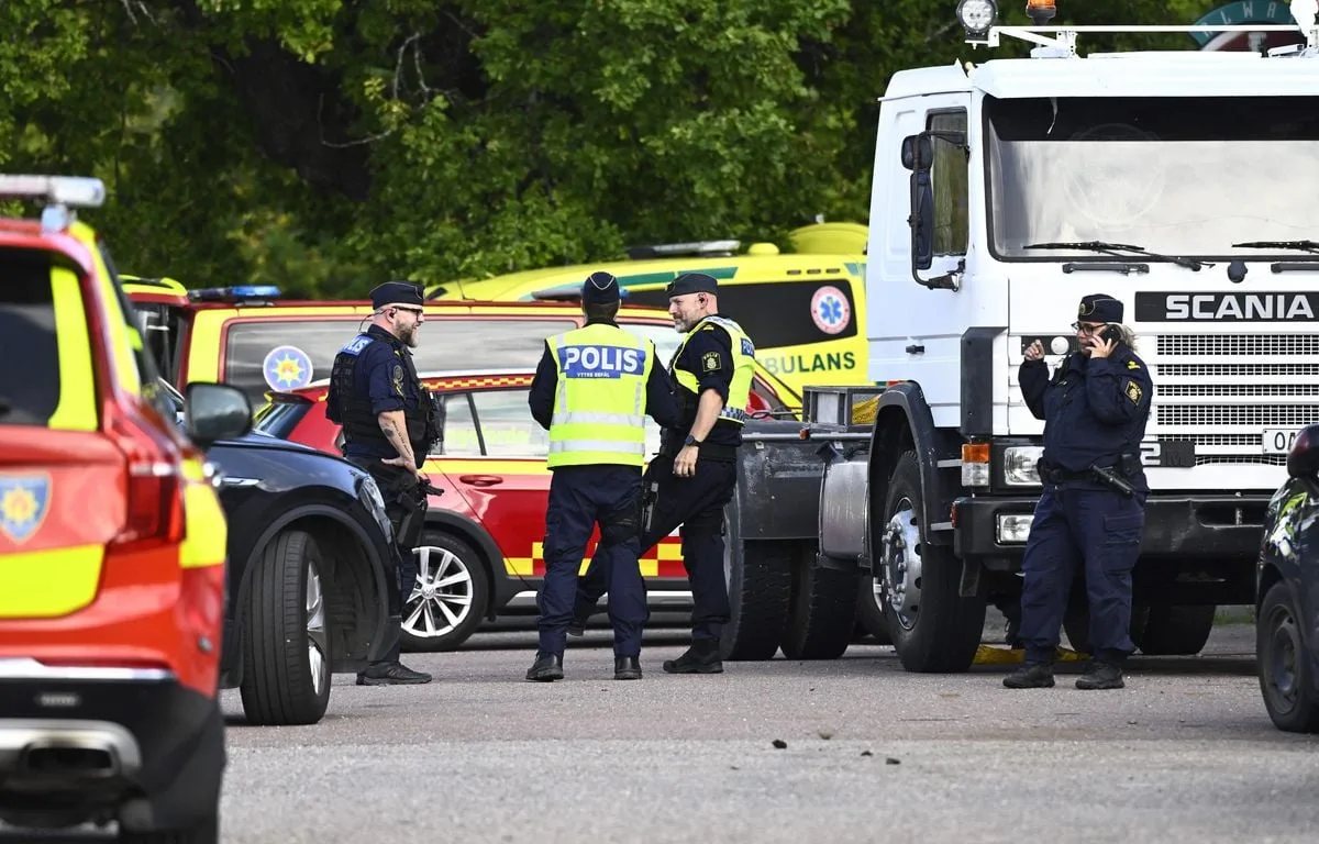 SUÈDE : LE SUSPECT DE L’ATTAQUE À L’ÉPÉE DANS UN LYCÉE PLACÉ EN DÉTENTION PROVISOIRE