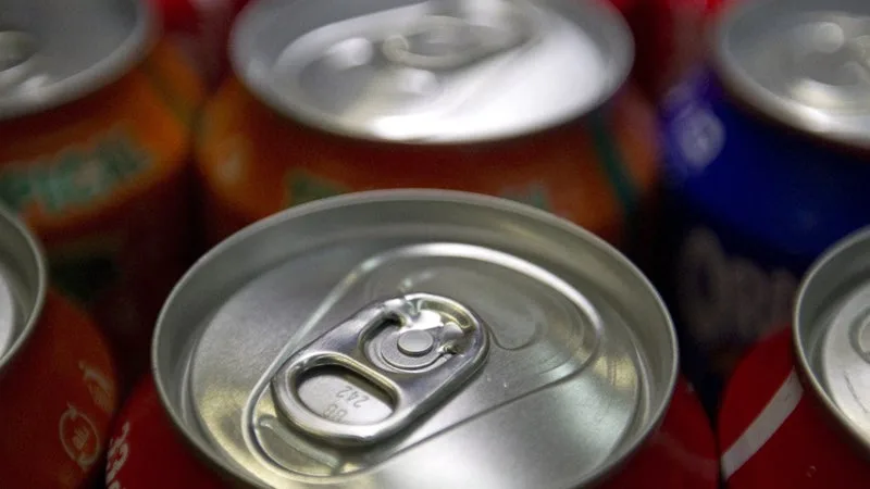RUPTURES DE STOCKS EN RAYONS, DEMANDE QUI EXPLOSE… SE DIRIGE-T-ON VERS UNE PÉNURIE DE CANETTES?