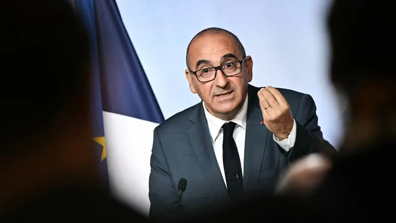 LOI RIPOST: QU’EST-CE QUE LA PSEUDONYMISATION DES POLICIERS ET GENDARMES QUE LAURENT NUÑEZ PROMET DE « GÉNÉRALISER »?