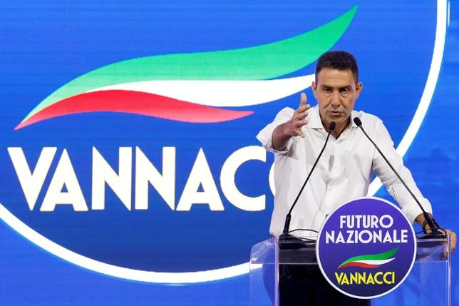 UNE JOURNÉE AVEC L’EX-GÉNÉRAL ROBERTO VANNACCI, DERNIÈRE TERREUR DE L’EXTRÊME DROITE ITALIENNE