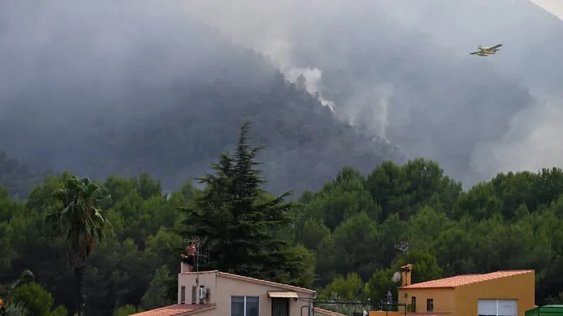 INCENDIES EN ESPAGNE: MALGRÉ LA LEVÉE D’ORDRES D’ÉVACUATION DANS LA RÉGION DE MADRID, LA NOUVELLE VAGUE DE CHALEUR INQUIÈTE