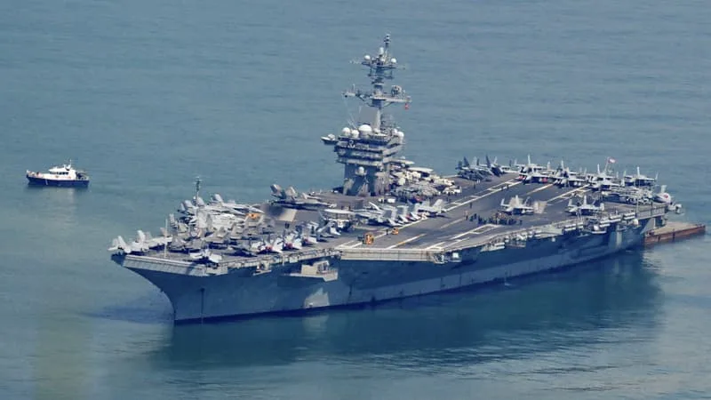 L’USS LINCOLN A QUITTÉ LA ZONE: UN NOUVEAU PORTE-AVIONS AMÉRICAIN, L’USS GEORGE WASHINGTON, EST ARRIVÉ AU MOYEN-ORIENT