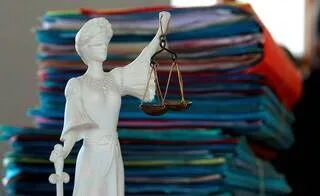 PLATEFORME « FRENCH BUKKAKE » : POURQUOI LA JUSTICE A-T-ELLE DÉCIDÉ D’ORDONNER UN PROCÈS AUX ASSISES ?