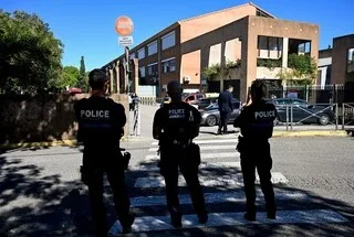 TIRS DANS UN COLLÈGE D’AUBAGNE : QU’EST-CE QUE LA TRUE CRIME COMMUNITY, À LAQUELLE AURAIT ADHÉRÉ LE SUSPECT DE 14 ANS ?