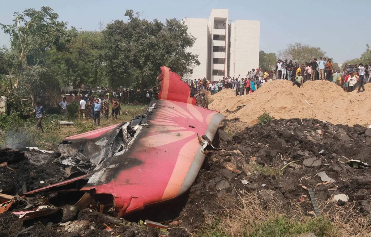 CRASH EN INDE : TRAUMATISÉ ET RUINÉ, LE SEUL RESCAPÉ DU VOL AIR INDIA RÉCLAME DES RÉPONSES