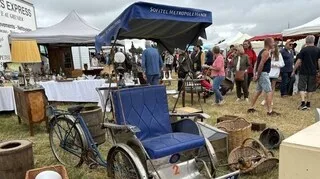 BROCANTE. CES PUCES DE VENDÉE SONT LE RENDEZ-VOUS INCONTOURNABLE DE L’ÉTÉ POUR LES CHINEURS