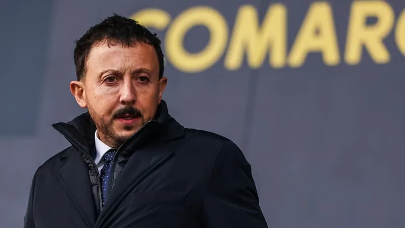 « UNE POUDRIÈRE QUI PEUT EXPLOSER À TOUT MOMENT »: COMMENT PABLO LONGORIA S’EST DÉJÀ MIS TOUT RIVER PLATE À DOS