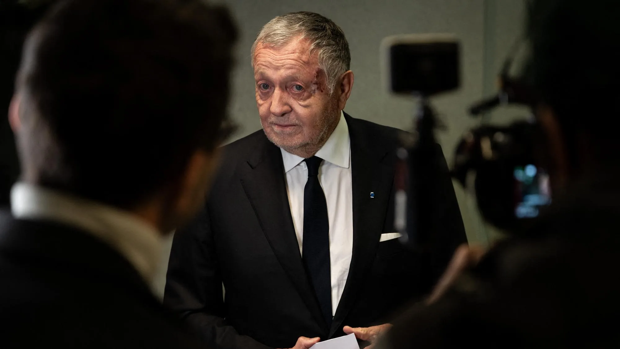 JEAN-MICHEL AULAS ÉCLABOUSSÉ PAR UNE ACCUSATION DE VIOL VISANT UN DE SES CONSEILLERS PENDANT LES MUNICIPALES