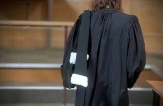 CONDAMNÉ POUR AVOIR VIOLÉ À L’ÂGE DE 17 ANS UNE FEMME DE 59 ANS AU COURS D’UN CAMBRIOLAGE