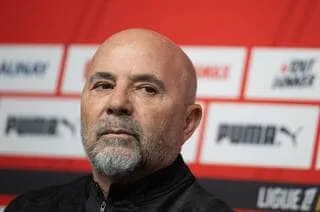 FOOTBALL. ANCIEN ENTRAÎNEUR DU STADE RENNAIS ET DE L’OM, JORGE SAMPAOLI REVIENT ENTRAÎNER EN ARGENTINE