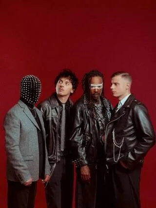 RENCONTRE. LE GROUPE ROCK SKIP THE USE ADORE BOUSCULER NOS HABITUDES