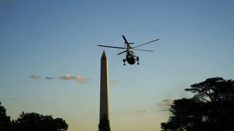 HÉLICOPTÈRE DE DONALD TRUMP TROP PROCHE D’UN AVION: LES TRAVAUX À LA MAISON BLANCHE MIS EN CAUSE PAR UN RAPPORT