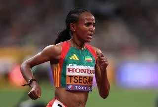ATHLÉTISME. LA DOUBLE CHAMPIONNE DU 5 000 ET DU 10 000 M GUDAF TSEGAY SUSPENDU JUSQU’EN DÉCEMBRE 2026