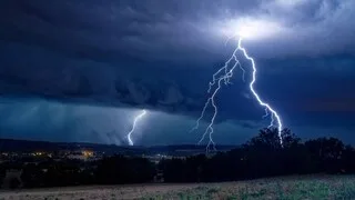 ORAGES : LA CORSE PLACÉE EN VIGILANCE ORANGE, 20 DÉPARTEMENTS EN ALERTE