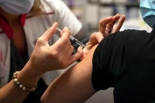 UNE ÉTUDE CONTROVERSÉE SUR LA SURMORTALITÉ PENDANT LE COVID A ÉTÉ RETIRÉE