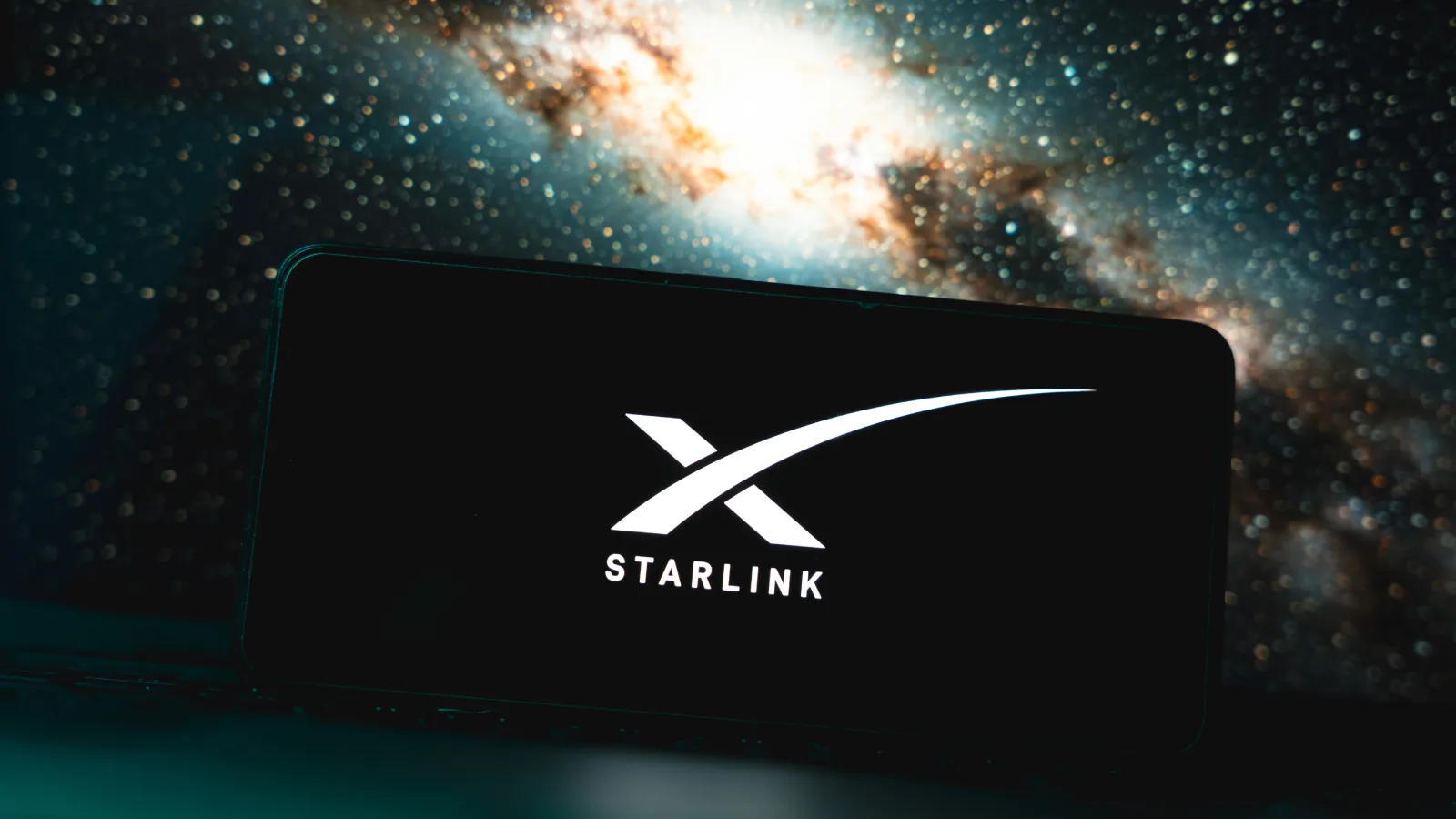 ELON MUSK L’ASSURE, STARLINK ASSURERA LA CONNECTIVITÉ « DANS TOUT LE SYSTÈME SOLAIRE ET AU-DELÀ »