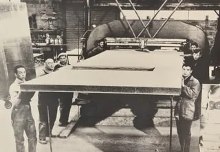 DES CHARRETTES À LEADER INTERNATIONAL DES VÉHICULES FRIGORIFIQUES, CETTE ENTREPRISE DE LA MANCHE FÊTE SES 90 ANS