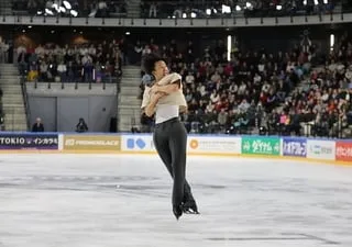 VIDÉO. GRAND PRIX DE FRANCE DE PATINAGE : ADAM SIAO HIM FA EMBALLE LE PUBLIC ANGEVIN ET TRIOMPHE POUR LA TROISIÈME FOIS