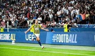 OL – FENERBAHÇE. GUENDOUZI POURRAIT ÊTRE SUSPENDU 1 À 3 MATCHES POUR SES PROVOCATIONS ENVERS LES SUPPORTERS LYONNAIS