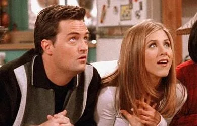 LA LETTRE MANUSCRITE DE JENNIFER ANISTON À MATTHEW PERRY RETIRÉE D’UNE VENTE AUX ENCHÈRES
