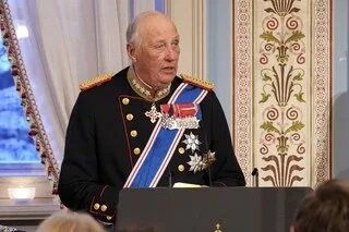 NORVÈGE : L’ÉTAT DE SANTÉ DU ROI HARALD V, 89 ANS, S’EST « AGGRAVÉ »