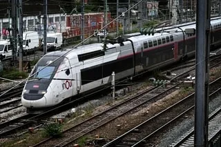 11 HEURES 30 DE RETARD POUR UN TRAIN HENDAYE-PARIS : LES PASSAGERS ONT PASSÉ LA NUIT ENTRE DAX ET BORDEAUX