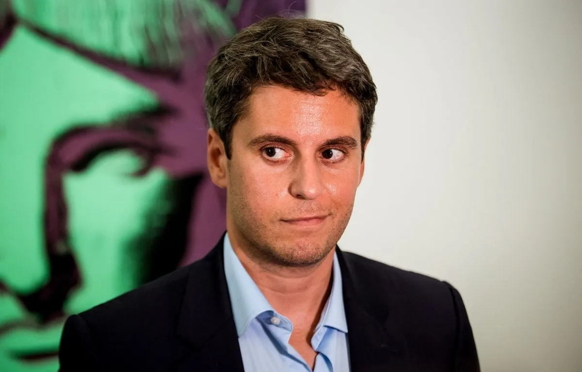 APRÈS GLUCKSMANN ET PHILIPPE, ATTAL A ÉTÉ CIBLE D’UNE TENTATIVE DE DÉSTABILISATION VENUE DE RUSSIE