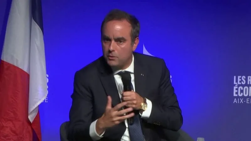 ÉDITO. SÉBASTIEN LECORNU RECONNAÎT QUE LE GOUVERNEMENT N’A PAS RÉUSSI À CONVAINCRE SUR LA POLITIQUE DE L’OFFRE: FACE À CEUX QUI SOUHAITENT TOUJOURS TAXER PLUS, OÙ EST LE « ZUCMAN PRO-BUSINESS »?
