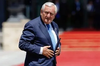 UNE ENQUÊTE OUVERTE À PARIS APRÈS L’ACCIDENT IMPLIQUANT LA VOITURE DE FONCTION DE JEAN-PIERRE RAFFARIN