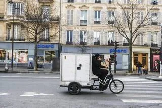 EN ÎLE-DE-FRANCE, 315 MILLIONS DE COLIS ONT ÉTÉ DISTRIBUÉS EN 2025, UNE « ACCÉLÉRATION SPECTACULAIRE » SELON UNE ÉTUDE