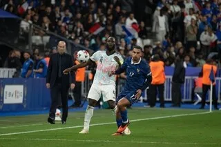 ÉQUIPE DE FRANCE. BLESSÉ AVEC CHELSEA, MAXENCE LACROIX FORFAIT POUR LE PROCHAIN RASSEMBLEMENT DES BLEUS