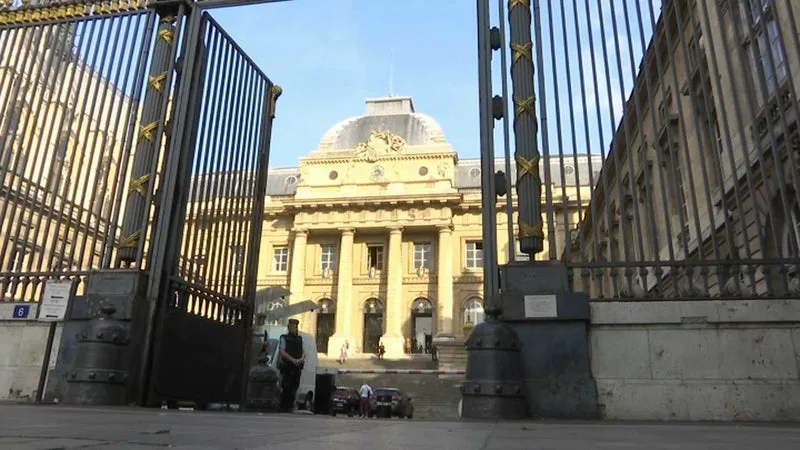 AU PROCÈS EN APPEL DU « GOUROU DE LA VILLETTE », D’ANCIENS ADEPTES RACONTENT LA « VAGUE » DE L’EMPRISE ET LA DIFFICULTÉ DE ROMPRE AVEC « LE GROUPE »