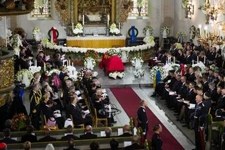EN IMAGES. MORT DU ROI HARALD V DE NORVÈGE : DIGNITAIRES ET ANONYMES SE SONT RÉUNIS À OSLO POUR LES FUNÉRAILLES