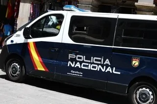VIDÉO. IL DÉROBE UN YACHT À PLUS D’UN MILLION D’EUROS, LA POLICE LE POURCHASSE EN MER PENDANT PRÈS DE 30 MINUTES