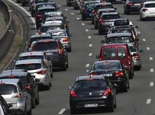 PEUT-ON RECEVOIR UNE AMENDE SI ON CIRCULE TROP DOUCEMENT SUR LA ROUTE ?